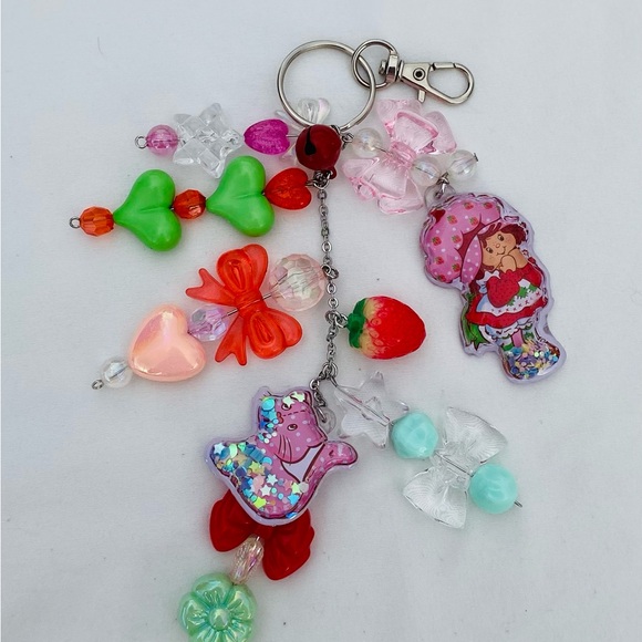 Strawberry shortcake and friend’s Colorful Purse Charm, Cup Charm or Keychain. - Picture 3 of 6